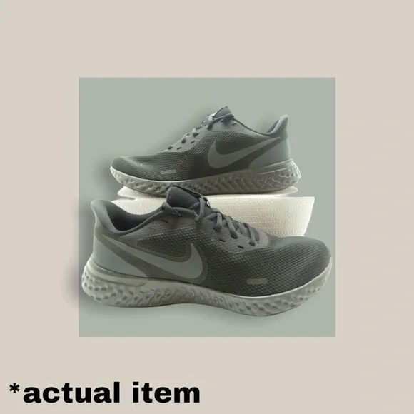 👟 NEW Nike Revolution 5 Shoes - 10 👟 - Picture 6 of 11